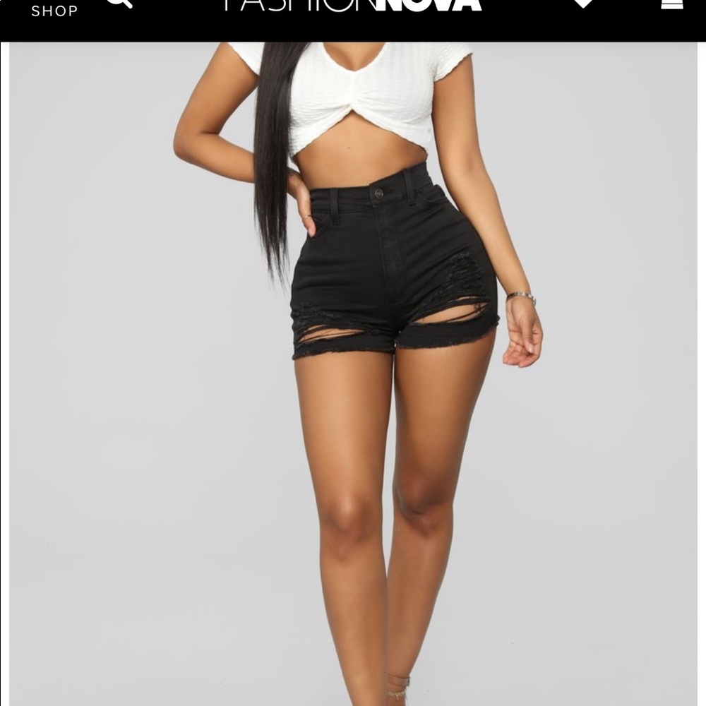 Fashion Nova shorts size small